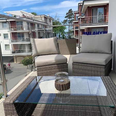 Apartament Nadmorski Z Basenem Klifowa Rewal Bagian luar foto