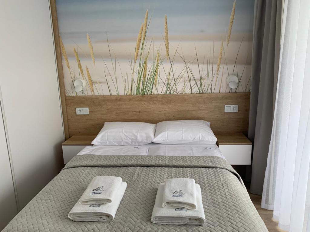 Apartament Nadmorski Z Basenem Klifowa Rewal Bagian luar foto