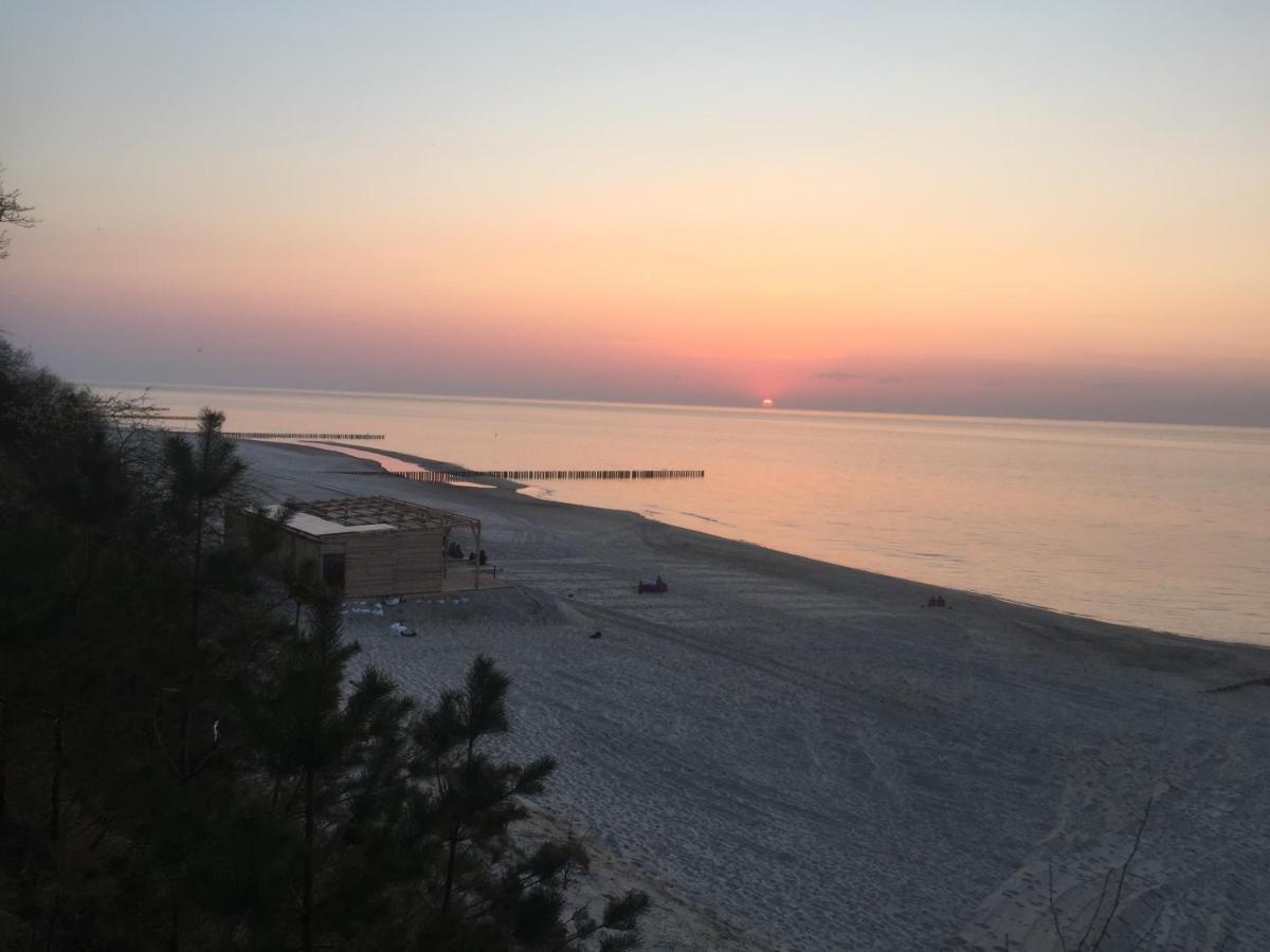 Apartament Nadmorski Z Basenem Klifowa Rewal Bagian luar foto