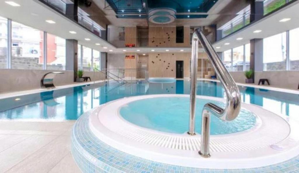 Apartament Nadmorski Z Basenem Klifowa Rewal Bagian luar foto