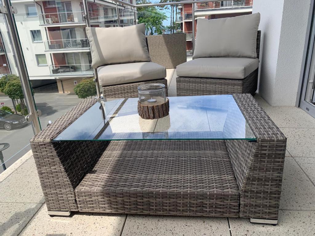 Apartament Nadmorski Z Basenem Klifowa Rewal Bagian luar foto