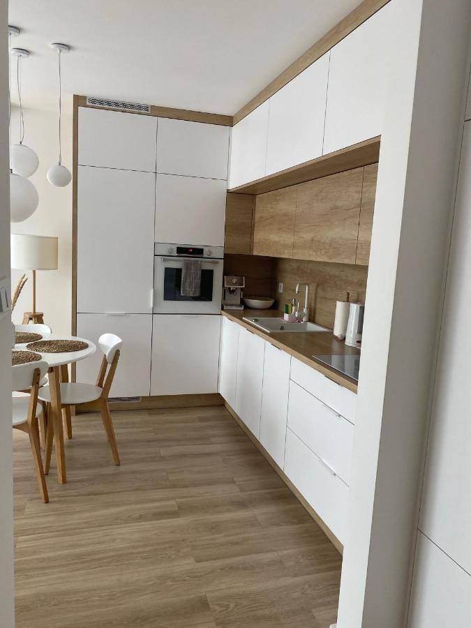 Apartament Nadmorski Z Basenem Klifowa Rewal Bagian luar foto